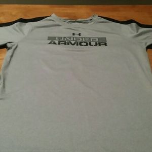 Under Armour T-shirts